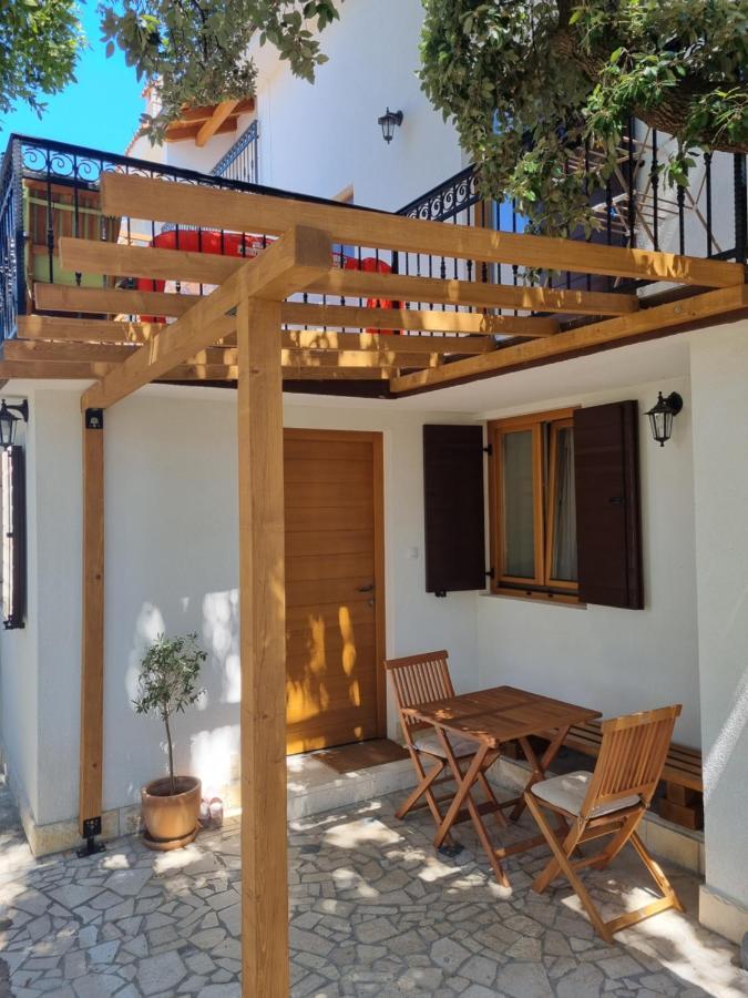Apartments Jungic, Rab Banjol Bagian luar foto