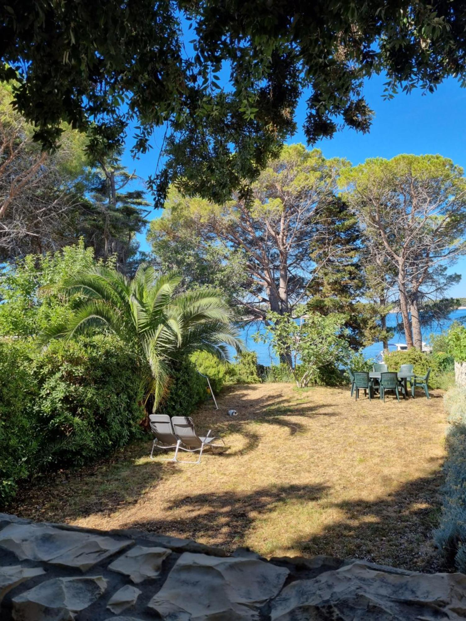 Apartments Jungic, Rab Banjol Bagian luar foto