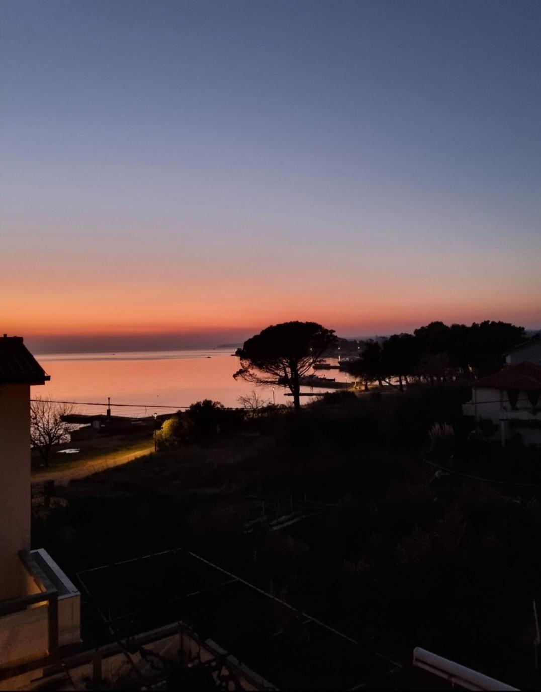 Apartments Jungic, Rab Banjol Bagian luar foto