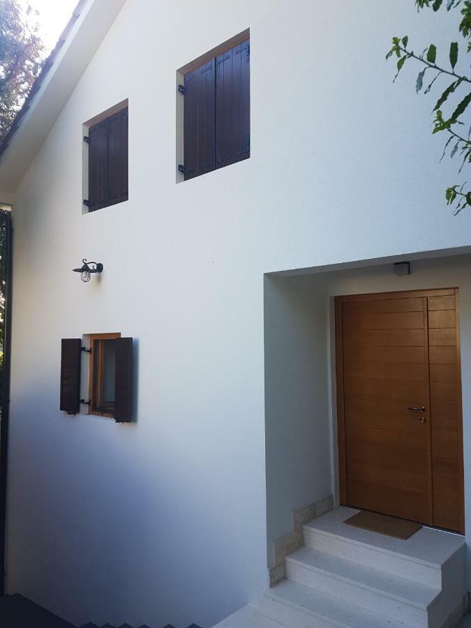 Apartments Jungic, Rab Banjol Bagian luar foto